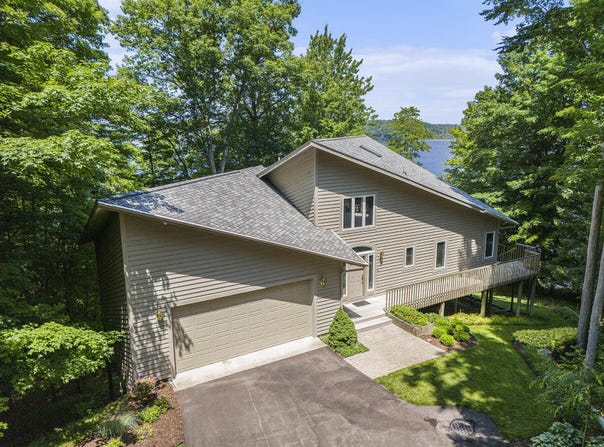 6308 N Jebavy Drive, Ludington, MI 49431