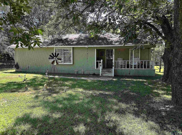 221 Crawford St., Gilmer, TX 75644