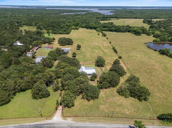 1060 Gordonville Road, Gordonville, TX 76245