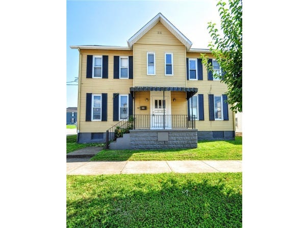 87 3rd St, California, PA 15419