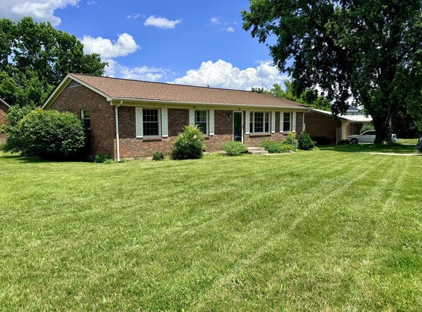 156 Paddock Drive, Versailles, KY 40383