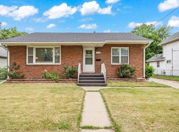 318 E Edison Avenue, Des Moines, IA 50315