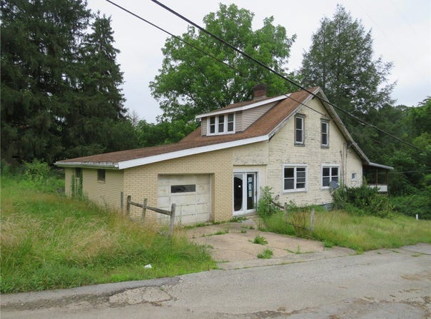 60 Wisetown Rd, Charleroi, PA 15022