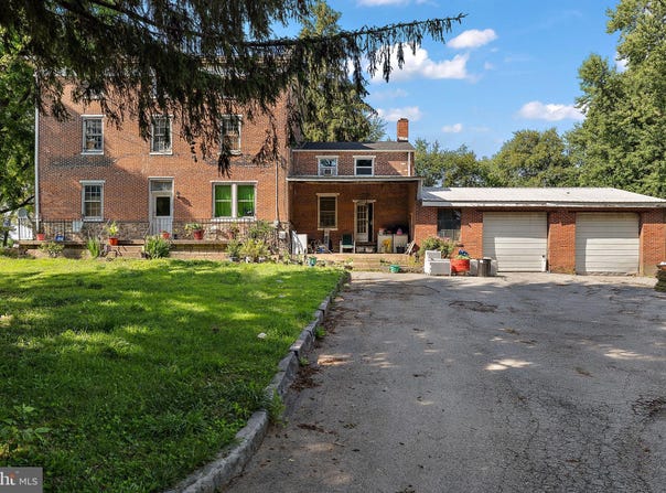 2195 GAP NEWPORT PIKE, COCHRANVILLE, PA 19330