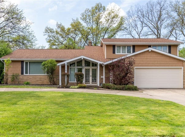 2834 Meldon Road, Beachwood, OH 44122