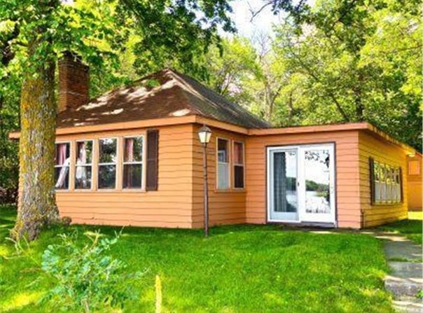 10424 Montgomery Avenue NW, Southside Twp, MN 55302