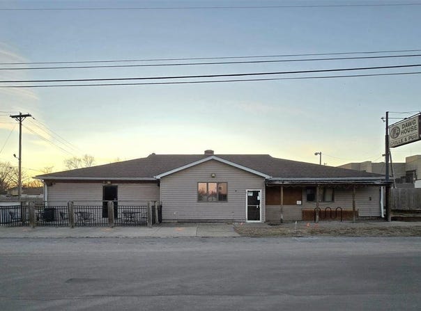 830 Oak Street, Terre Haute, IN 47807