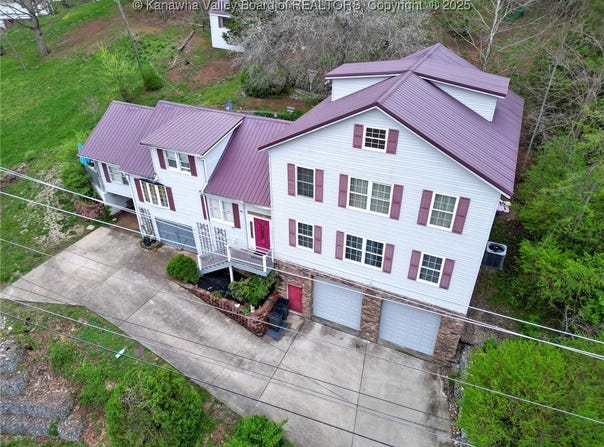 1520 Hash Ridge Road, Barboursville, WV 25504