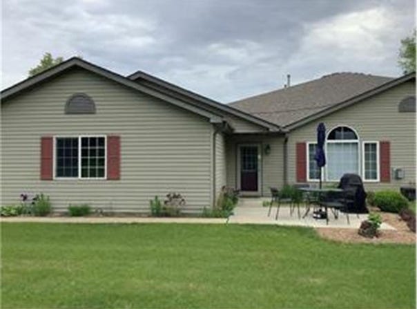 1308 25th Avenue NW, Faribault, MN 55021