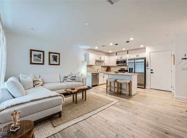 709 Pickled Pepper Place, Henderson, NV 89011