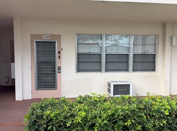 319 Farnham P, Deerfield Beach, FL 33442