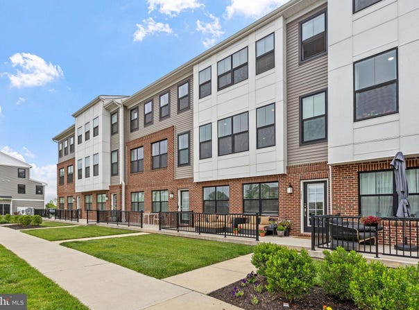 131 LEWIS FISHER DRIVE, TITUSVILLE, NJ 08560