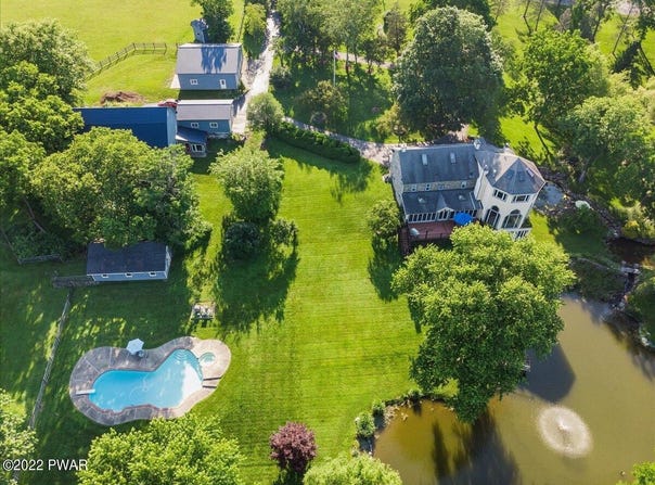 1118 Belvidere Corner Road, Upper Mount Bethel, PA 18343