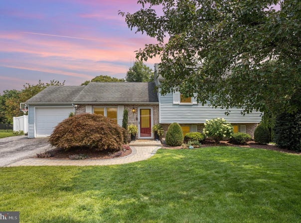 2945 EXETER DRIVE S, YORK, PA 17403