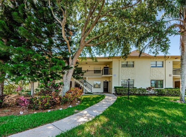 1729 SEASCAPE CIRCLE, TARPON SPRINGS, FL 34689