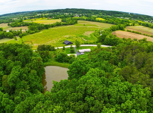 755 Mckee RD Road, Irvine, KY 40336