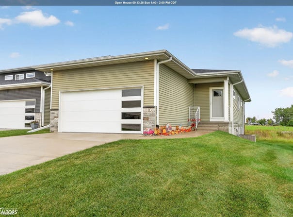 1113 Loren Drive, Cedar Falls, IA 50613