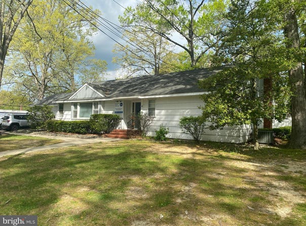 4 MONROE AVENUE, PITMAN, NJ 08071