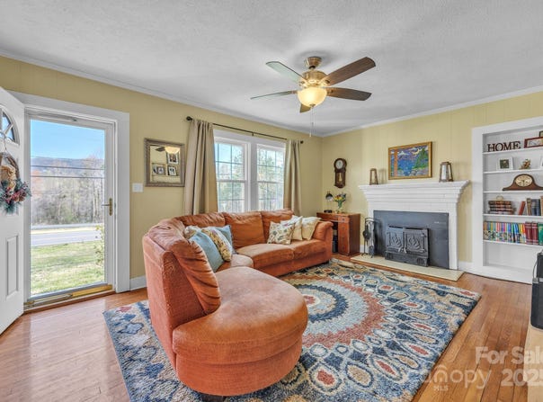 1109 Wildwood Road NE, Lenoir, NC 28645