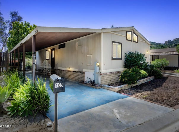 24425 Woolsey Canyon Road, Canoga Park, CA 91304