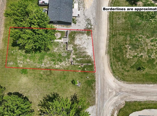 114 Arrowhead Road, Melrose, IA 52569