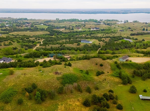 000 Bison Hills Dr, Burwell, NE 68823