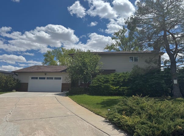 1260 Terri Ln, Wray, CO 80758