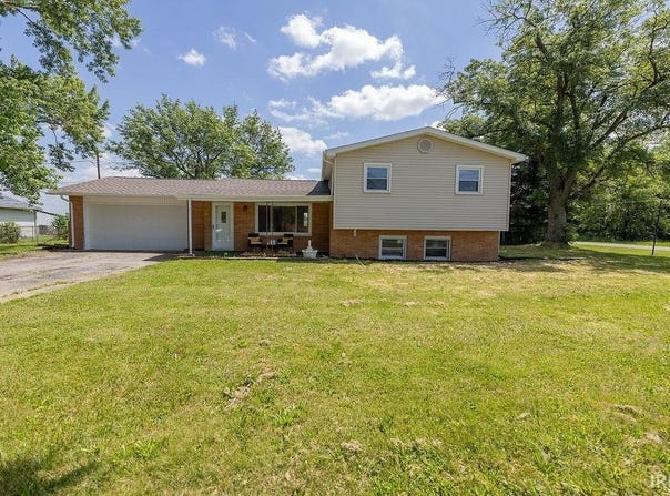 7700 S County Road 200 W, Muncie, IN 47302
