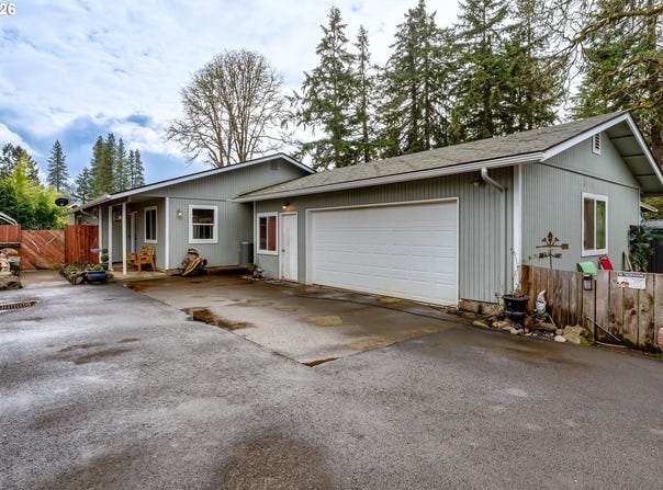 24970 HUNTER Ave, Veneta, OR 97487