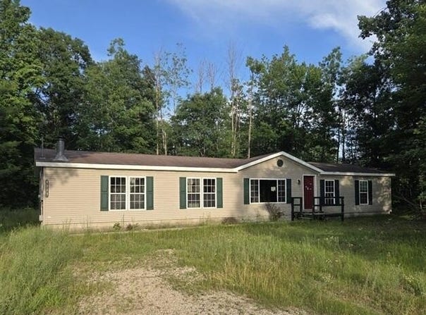 9113 S OLD US HWY 27, Gaylord, MI 49735
