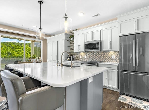 186 Sunset Palms Drive, Camdenton, MO 65020