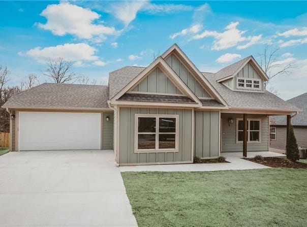 9 Beaty  LN, Bella Vista, AR 72715