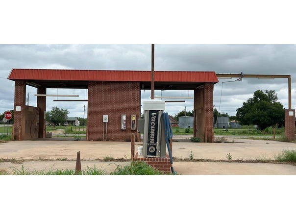 215 West Commerce Street, Crowell, TX 79227