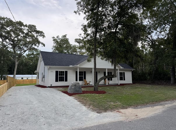 215 Middleton Street, Eutawville, SC 29048