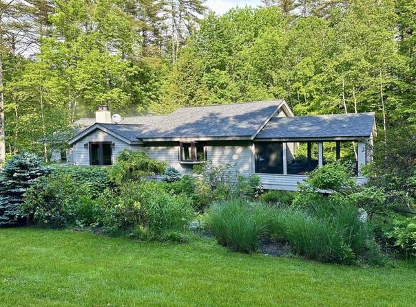 202 Pratt Bridge Road, Jamaica, VT 05343