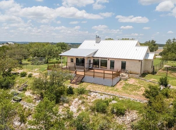 330 Hoof Beat Trail, Kerrville, TX 78028