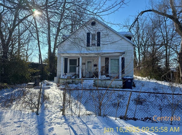 215 W 17th Street, Centralia, IL 62801