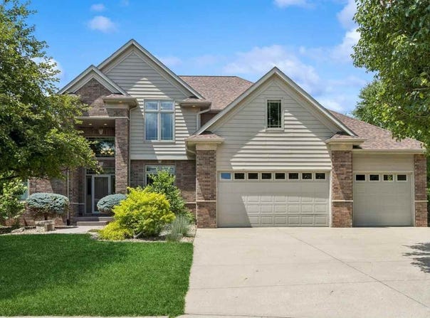 2031 Diamond Mil Cir, Coralville, IA 52241