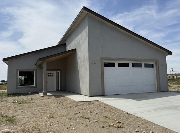 1004 N 26th Ave, Pasco, WA 99301