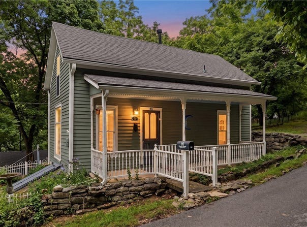 26 Council Street, Eureka Springs, AR 72632