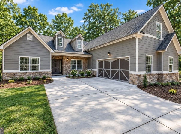 70 Ridgewood Lane, Hartwell, GA 30643