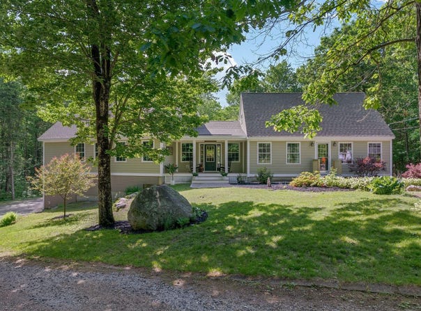 79 Lukes Road, Casco, ME 04015