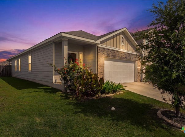19300 E Cloudy Bay Dr, Pflugerville, TX 78660