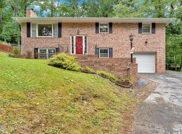 308 Cardinal Lane, Bristol, TN 37620