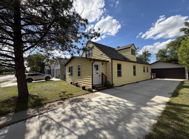 1624 Central Ave, Minot, ND 58703