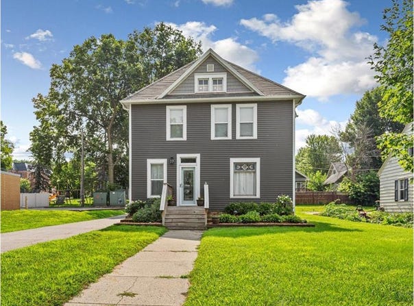223 N Main Street, Le Sueur, MN 56058