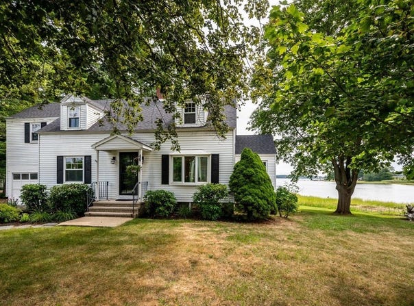 354 Dover Point Road, Dover, NH 03820