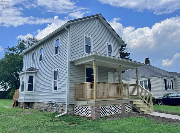 1120 Carbon Street, Fremont, OH 43420-1726