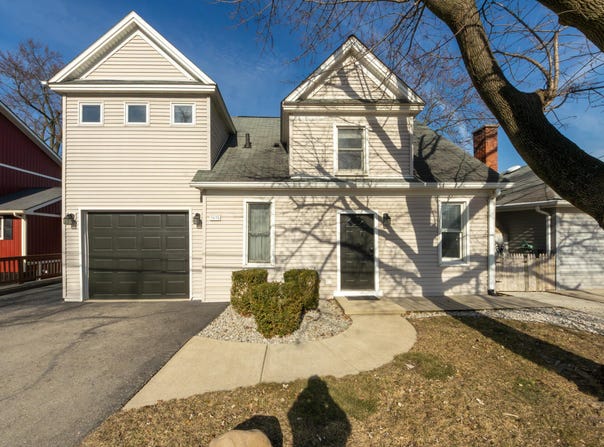 9638 Main Street, Whitmore Lake, MI 48189