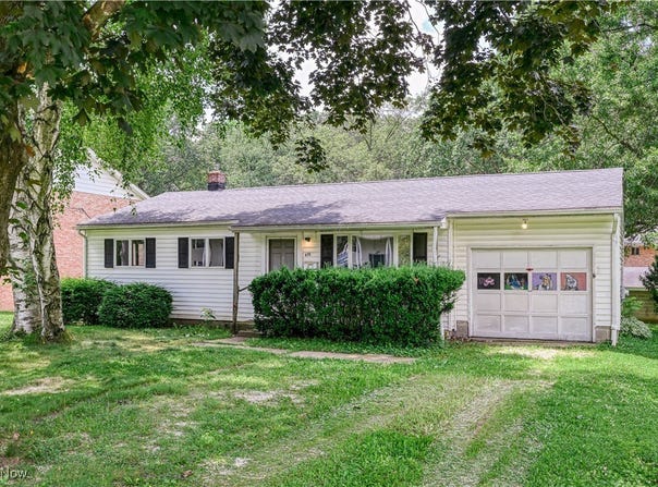 476 Laurel Drive, Kent, OH 44240